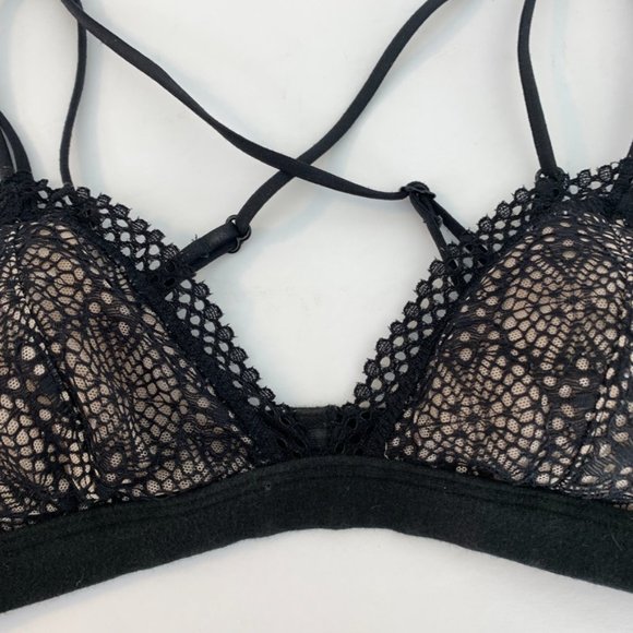 VICTORIA'S SECRET Black & Cream Lace Strappy Bralette - Picture 9 of 9